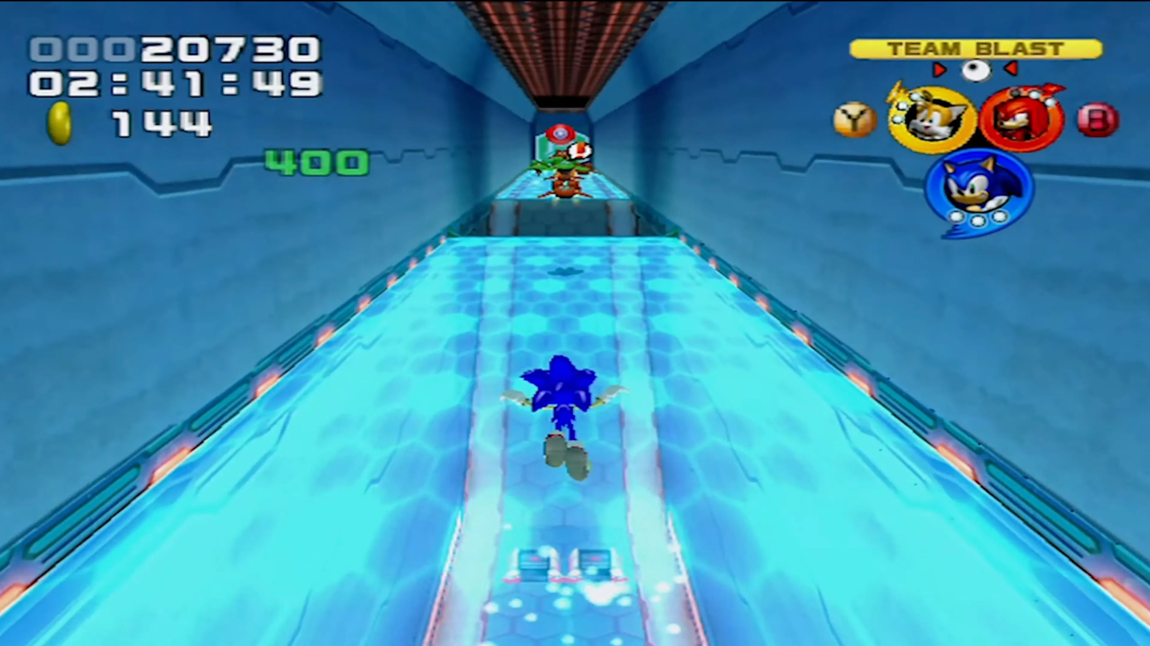 Team Sonic trong Sonic Heroes, minh họa lối chơi đồng đội với các nhân vật khác nhau.
